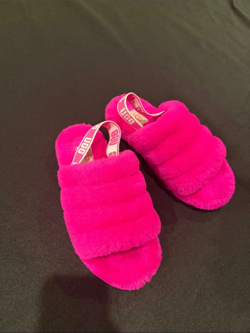UGG Kids Hot Pink Faux-Fur Slide Sandals with Branded Heel Strap